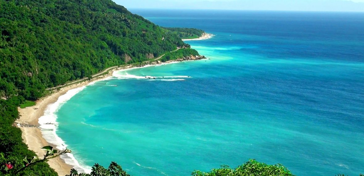 رنگ آبی دریای کارائیب