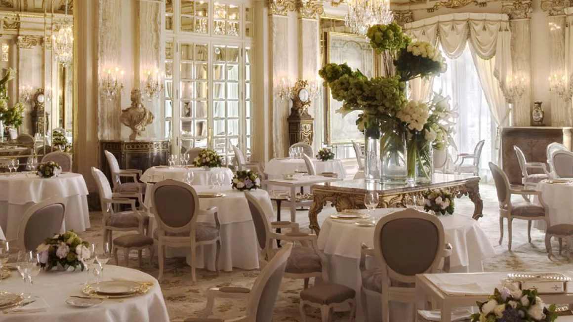 Louis-XV-Alain-Ducass-restaurant-Monte-Carlo-04-1160x652.jpg.webp