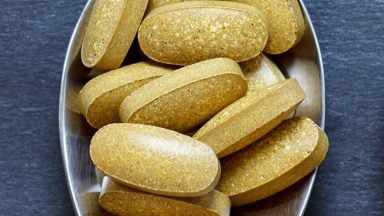 قرص های مکمل ویتامین