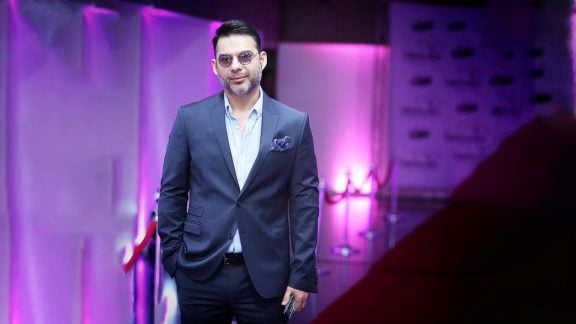 6 فوت زیر زمین