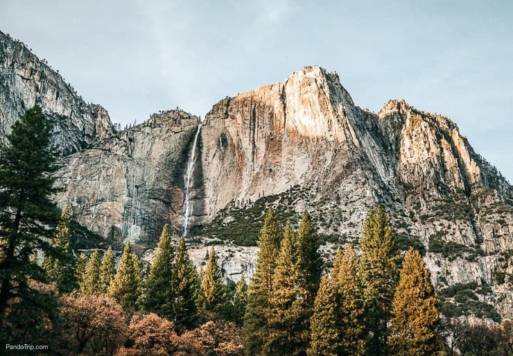 آبشار Yosemite در کالیفرنیا ایالات متحده آمریکا