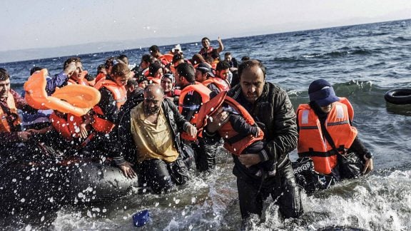 صدها پناهجوی ایرانی