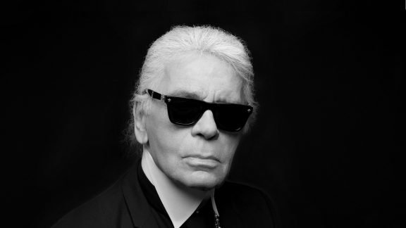 مرگ کارل لاگرفلد