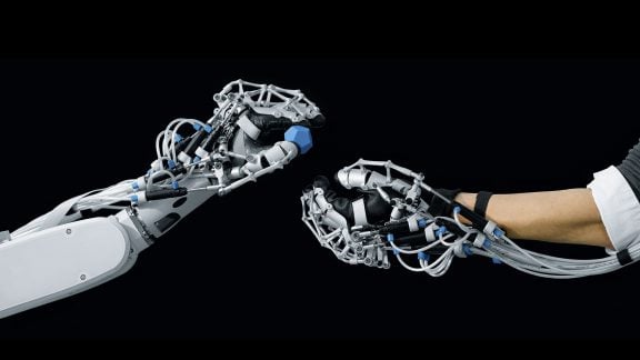 ربات خودآموز