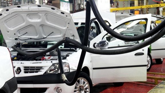 خودروسازان داخلی