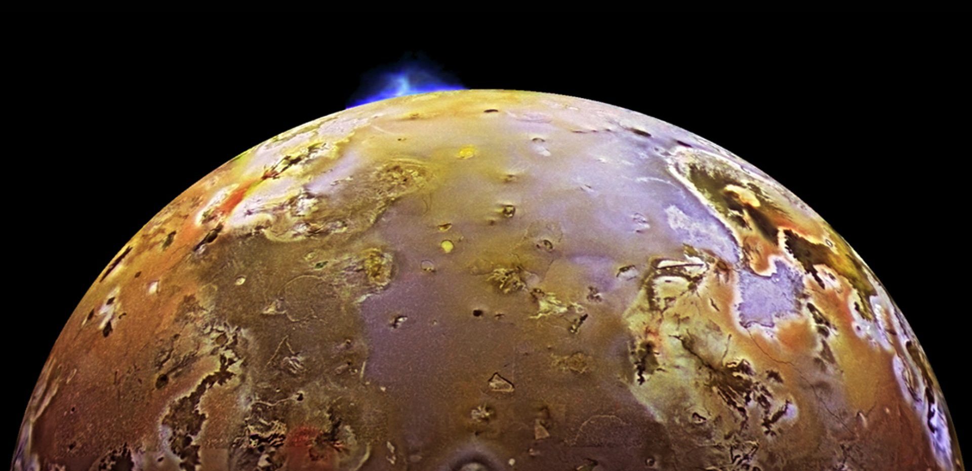 قدرتمندترین آتش‌فشان قمر آیو سیاره مشتری در حال انفجار است - دینو