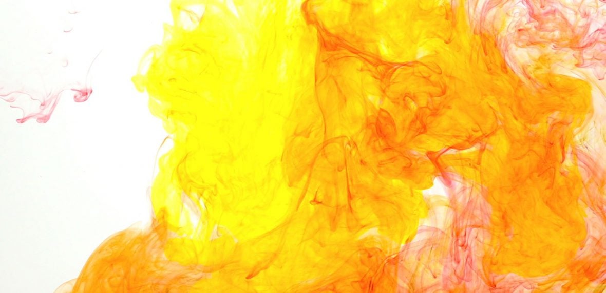 اتاق شیک با جریان‌های زرد