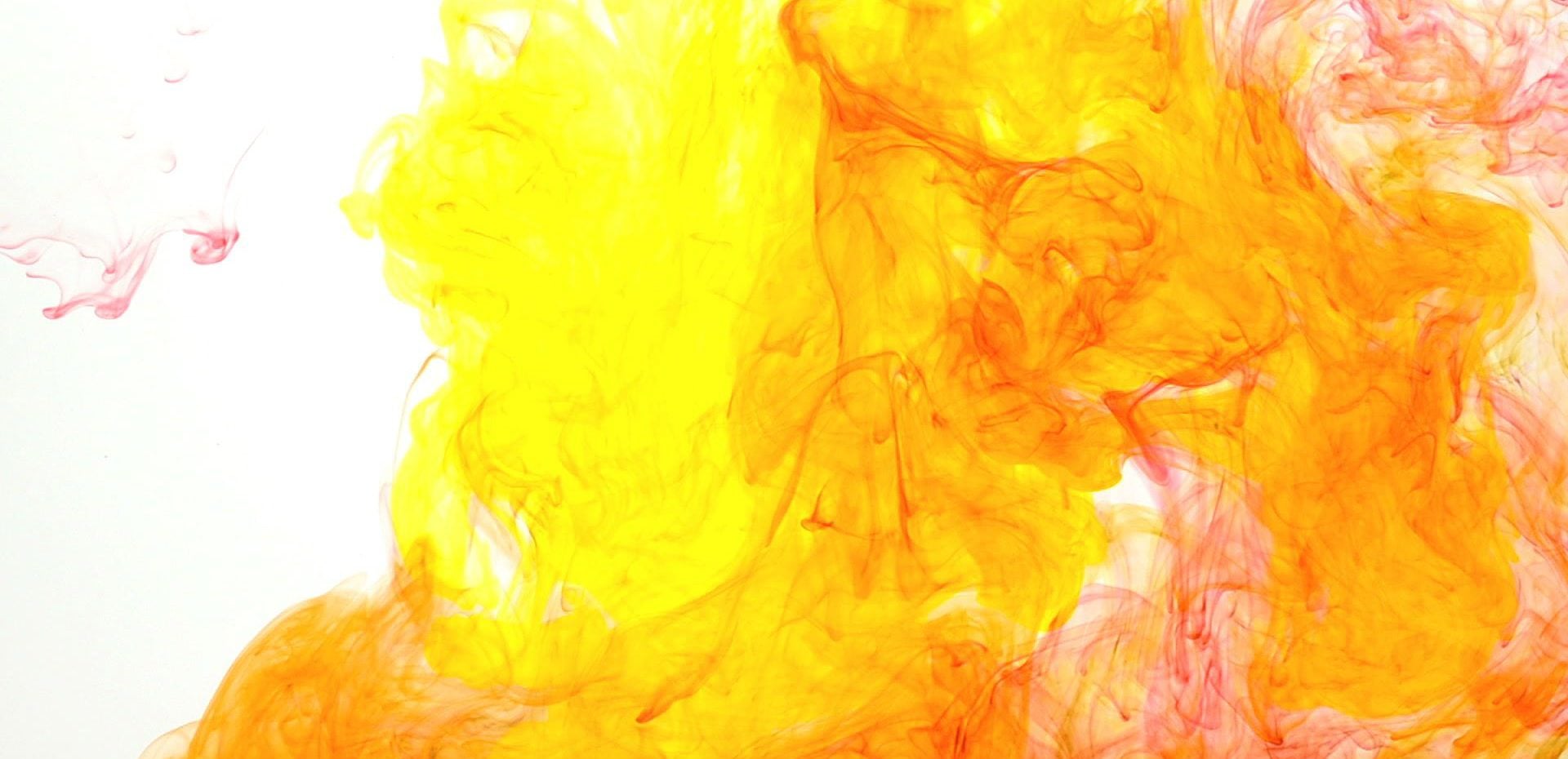 اتاق شیک با جریانهای زرد