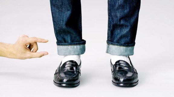 تا زدن پاچه‌های شلوار جین