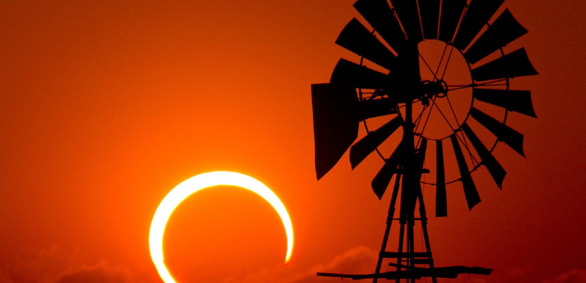 خورشید گرفتگی حلقوی کریسمس