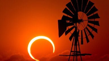 خورشید گرفتگی حلقوی کریسمس