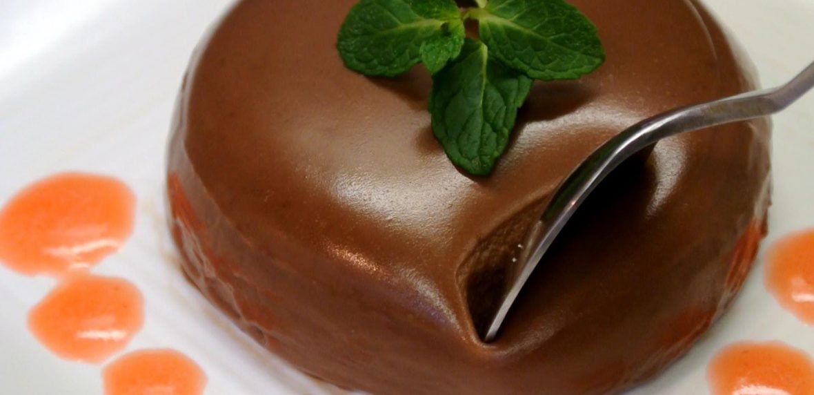 دستور تهیه دسر پاناکوتای شکلاتی ماست یونانی