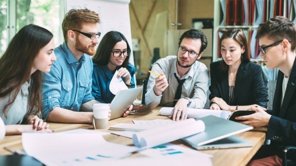 بهبود مهارت ارتباط با افراد