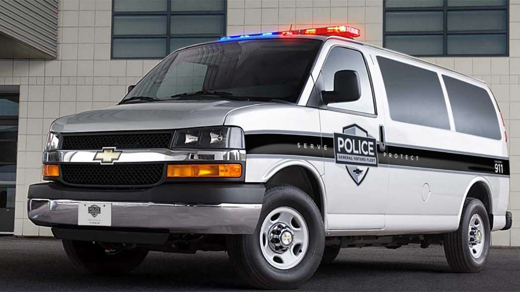 خودروهای جدید ناوگان پلیس آمریکا - 1. Chevy Express