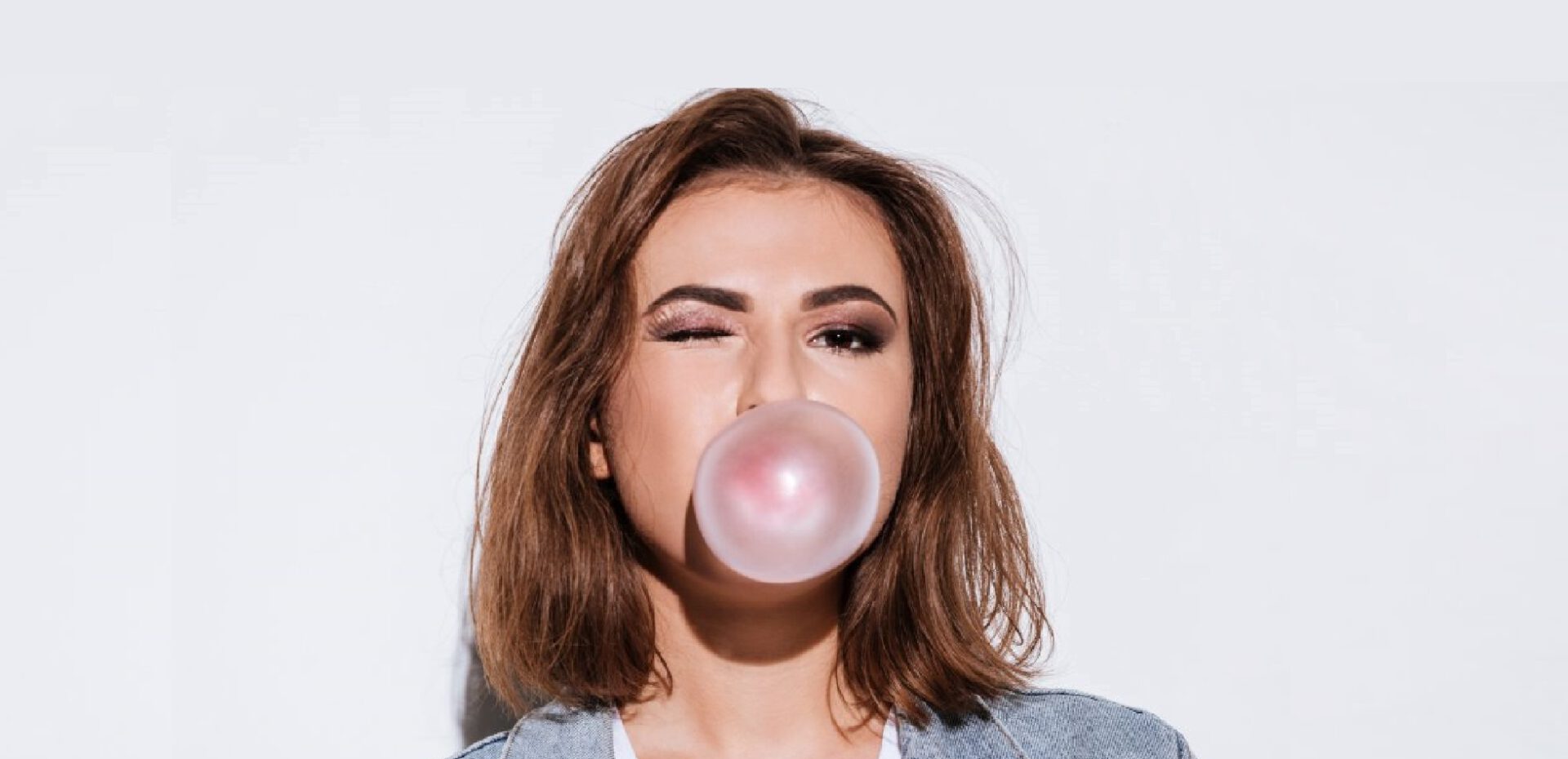 جویدن آدامس