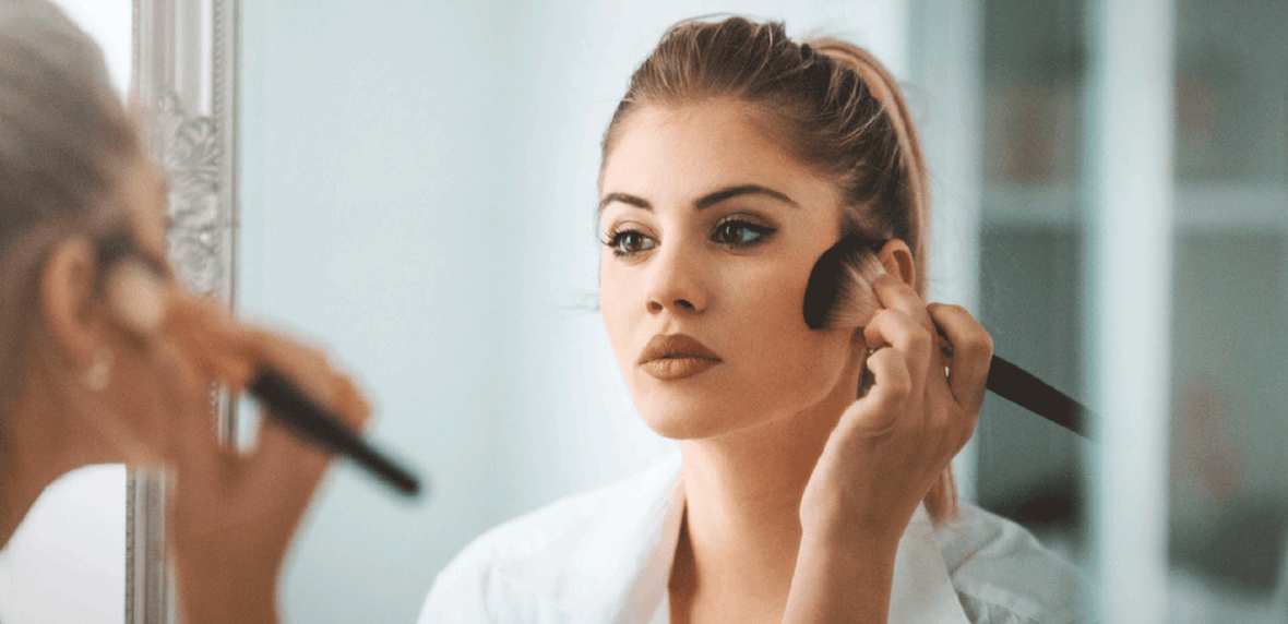 تاثیر آرایش بر پوست