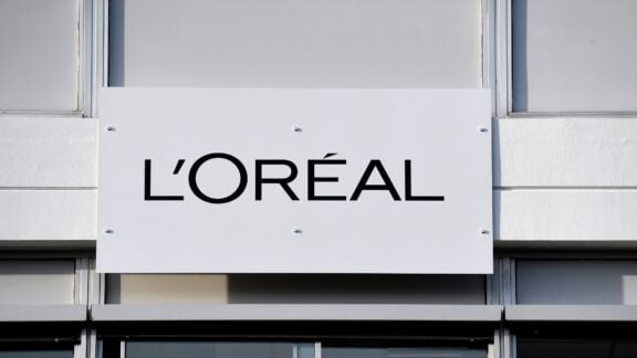 حذف-کلمه-از-محصولات-برند-آرایشی-l'oreal