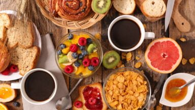 20 عادت بد خوردن صبحانه