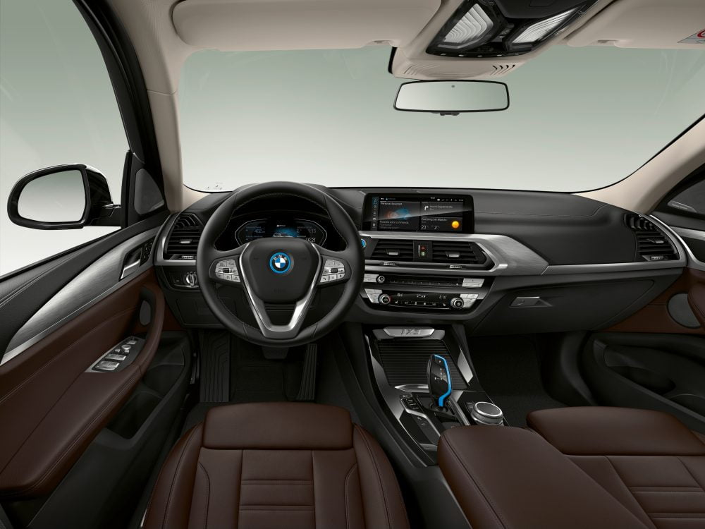 رونمایی BMW از SUV تمام الکتریکی iX3 - نمایی از فضای داخلی BMW iX3