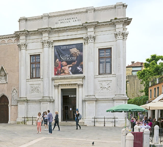 9. گالری Galleria dell'Accademia