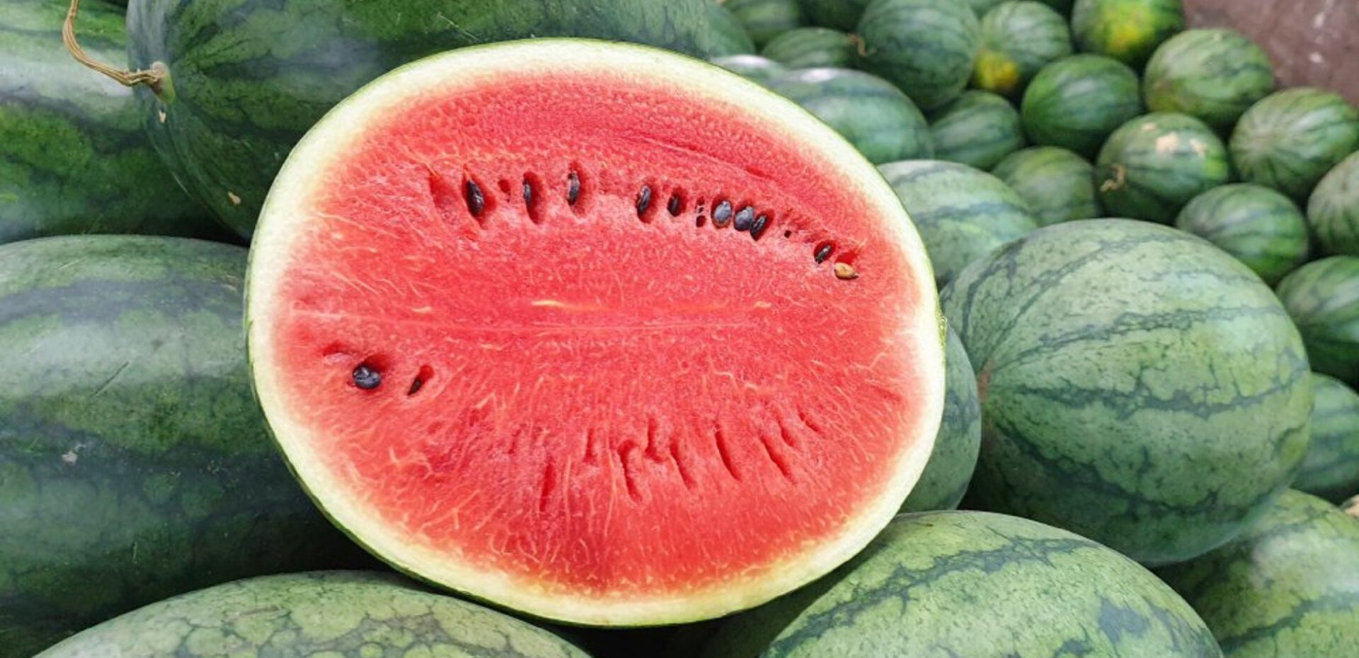 خوردن هندوانه