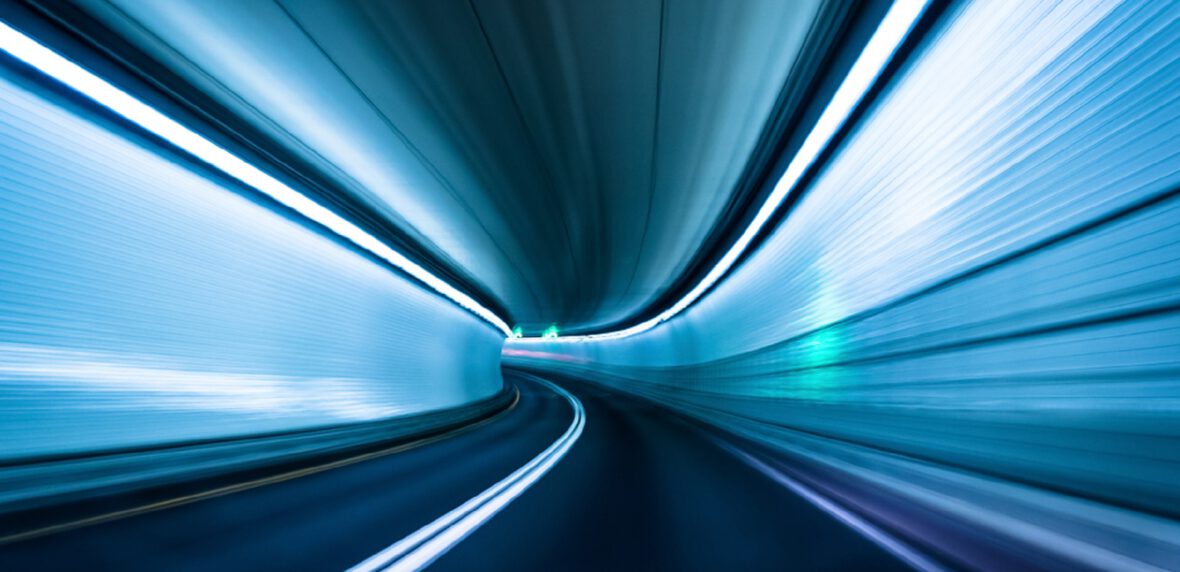 موتور سیکلت خودران با کابین سرپوشیده