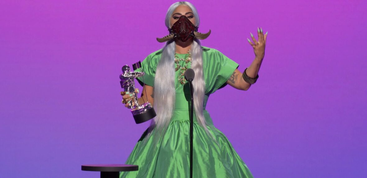 ماسک‌های سفارشی لیدی گاگا برای ویروس کرونا