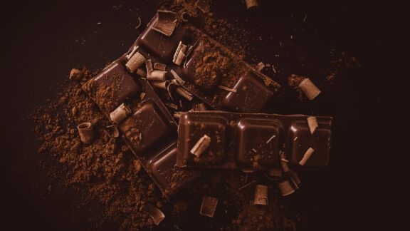 فواید شکلات تلخ
