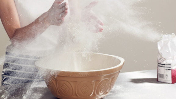 30 ترفند پخت و پز برای مبتدیان آشپزی و شیرینی‌پزی