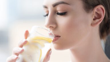 تاثیر آب لیمو بر کاهش وزن