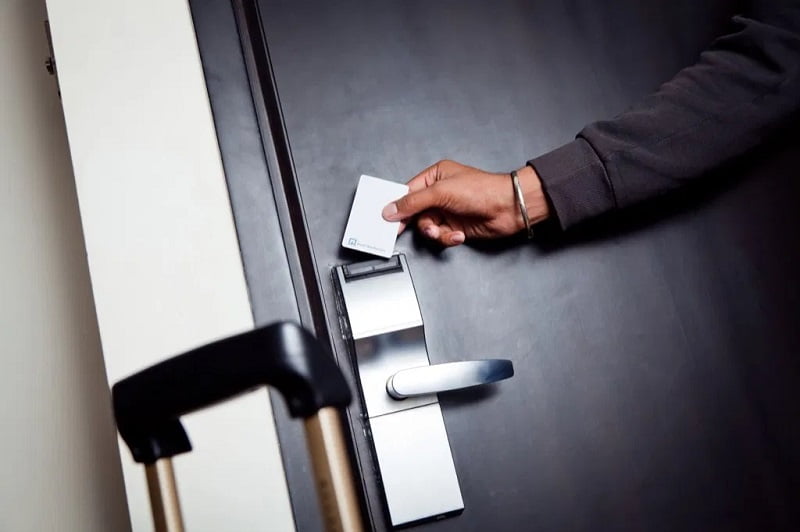 8 دگرگونی در امکانات هتل‌ها - 3. کلیدهای کارتی