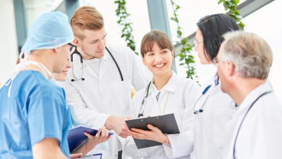 دستمزد پزشکان