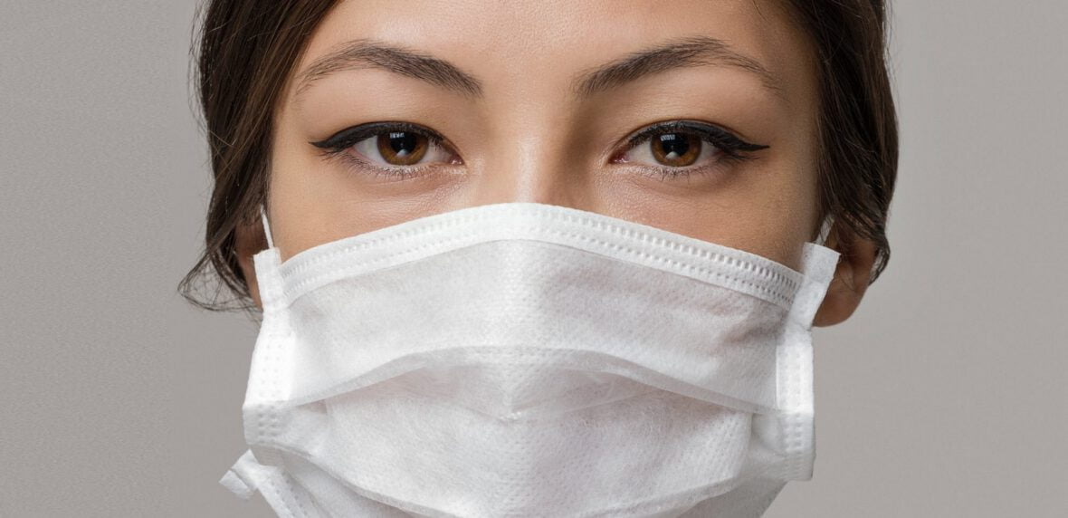 نحوه آرایش زیر ماسک صورت