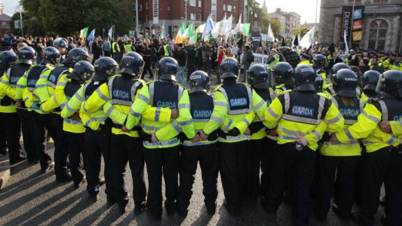 پلیس بدون اسلحه