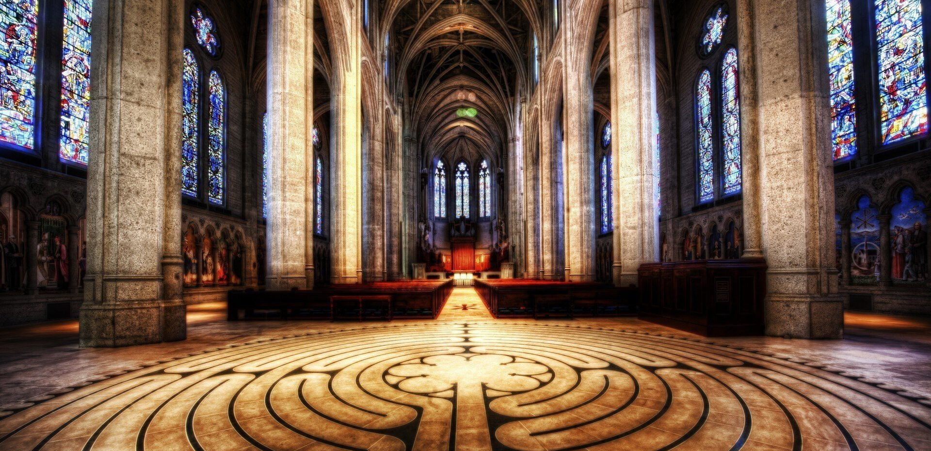 15 مورد از زیباترین کلیساهای جامع جهان