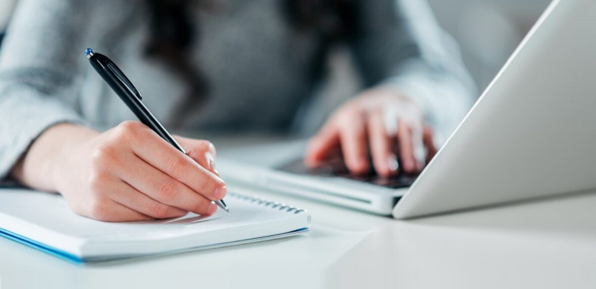 یادداشت بر روی کاغذ