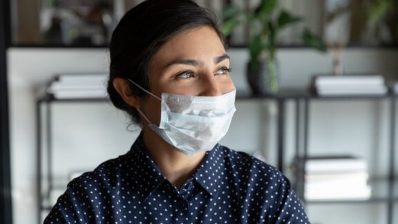 لبخند بزنید