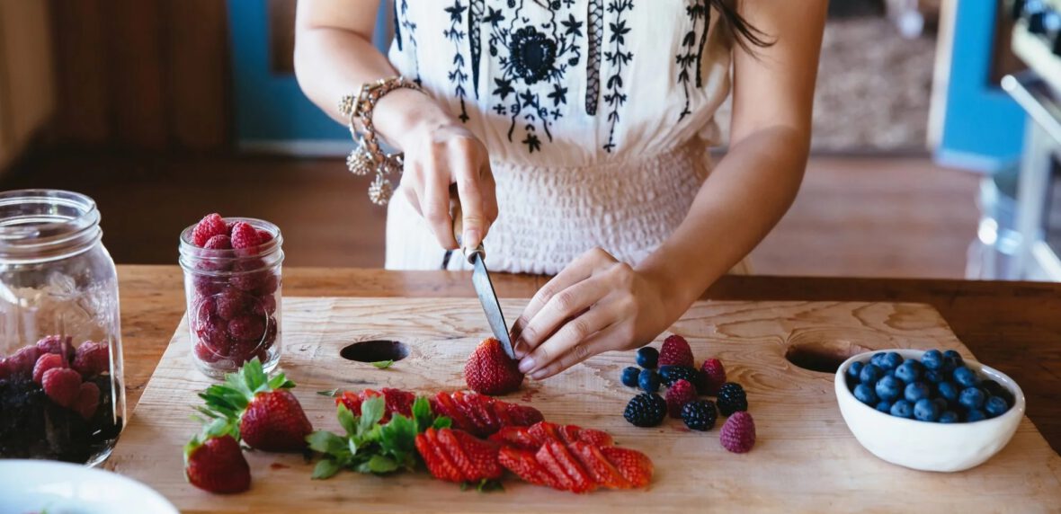 خوردن میوه با معده خالی