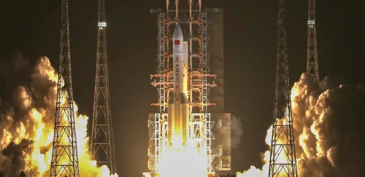 سقوط موشک چینی به زمین