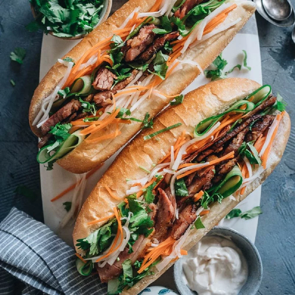 غذاها و نوشیدنیهای محلی «بانه می» (Banh Mi)