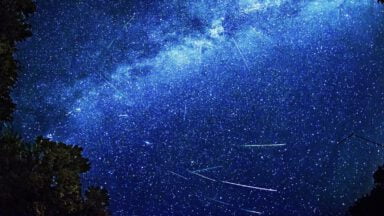 بارش شهابی برساوشی 21 مرداد