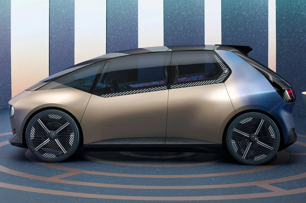 نمای کناری BMW i Vision Circular