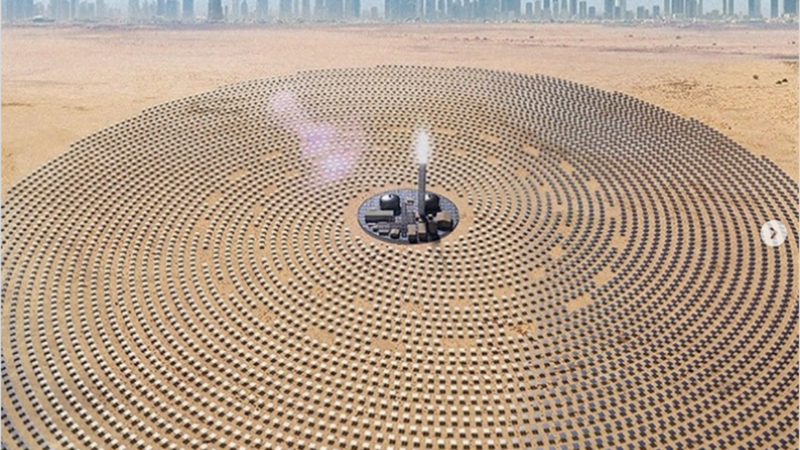 5 مورد از زیباترین مزارع خورشیدی جهان - 2. پارک خورشیدی محمد بن راشد آل مکتوم دبی، امارات متحده عربی