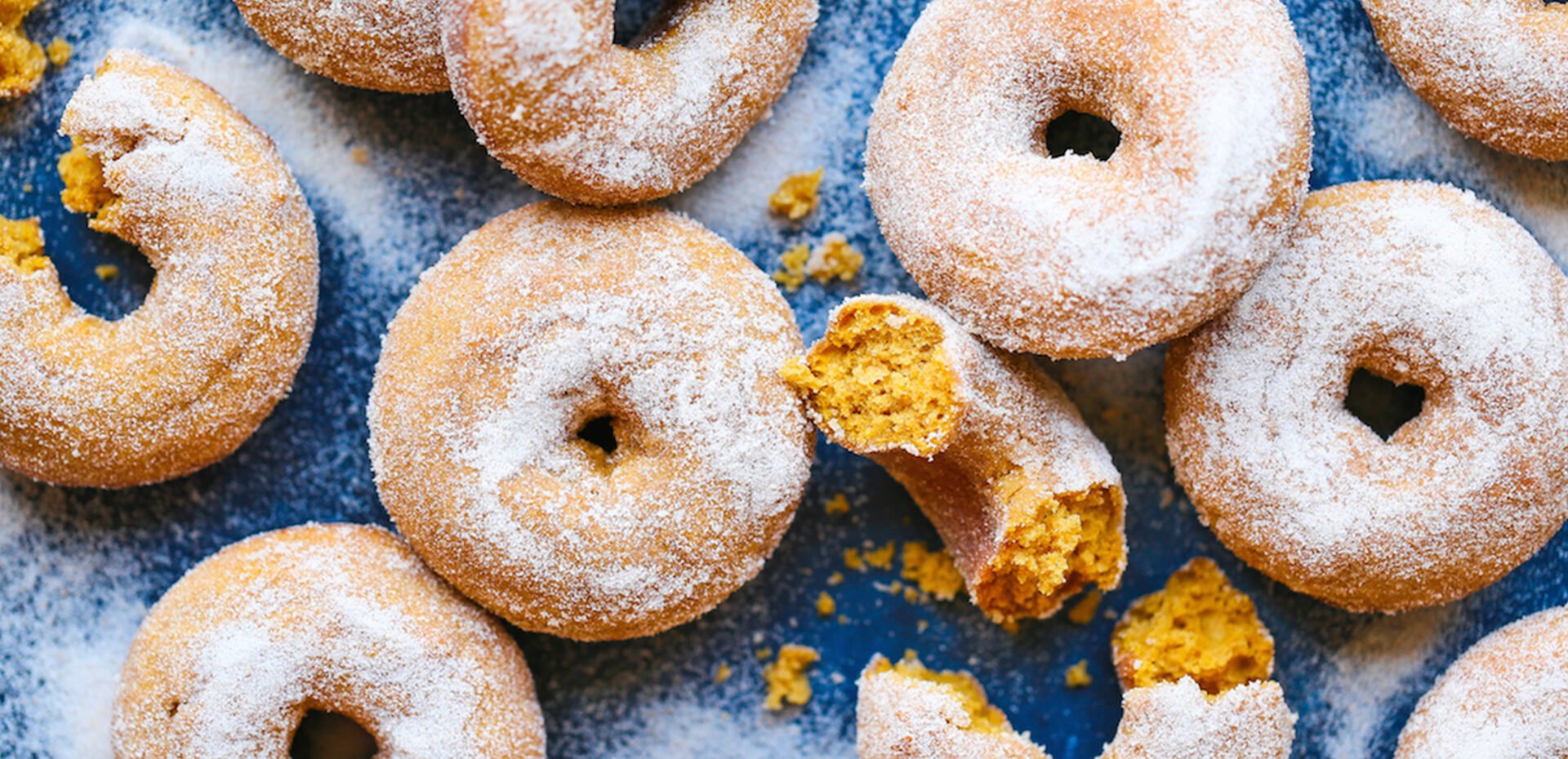 دستور تهیه دونات کیکی کدو تنبل