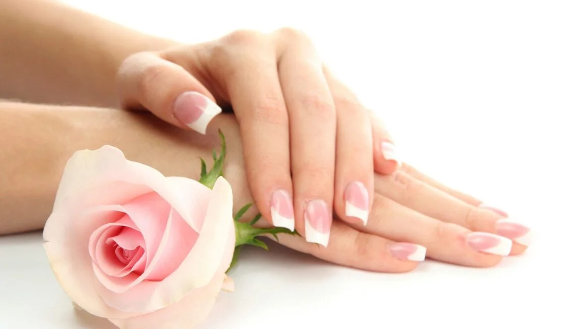 15 نشانه برای ترک مانیکور و کاشت ناخن
