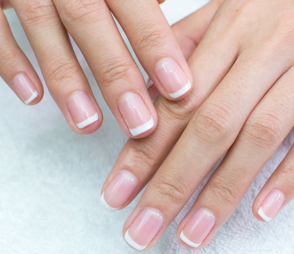 دلیل به وجود آمدن لکه های سفید روی ناخن کمبود کلسیم نیست دینو