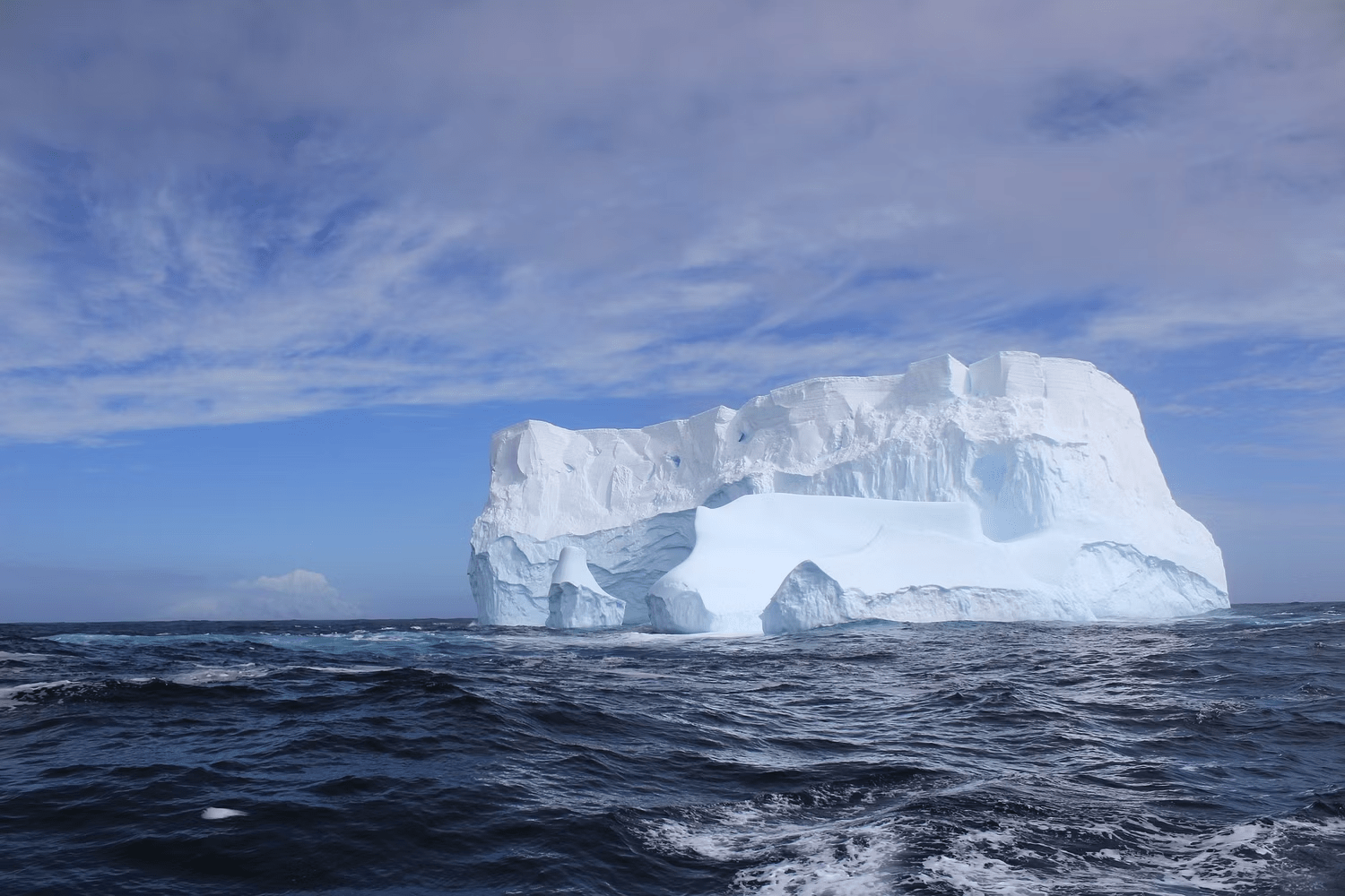 بزرگترین کوه یخ جهان
