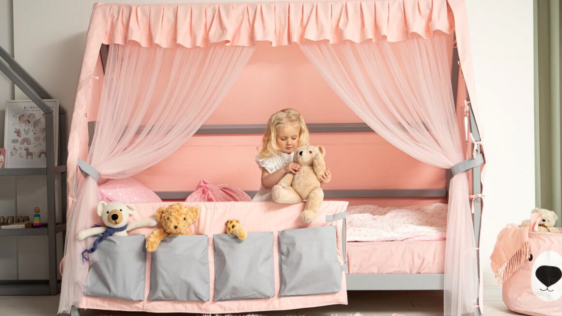 دیزاین اتاق خواب نوزاد طوسی صورتی برای دختر و پسر