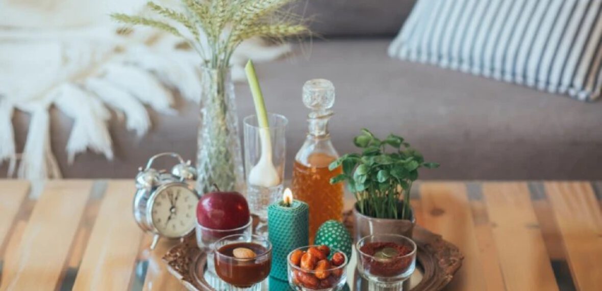 بهترین چیدمان برای سفره هفت سین 1403 ( از انتخاب ظروف هفت سین تا معرفی نماد های آن )